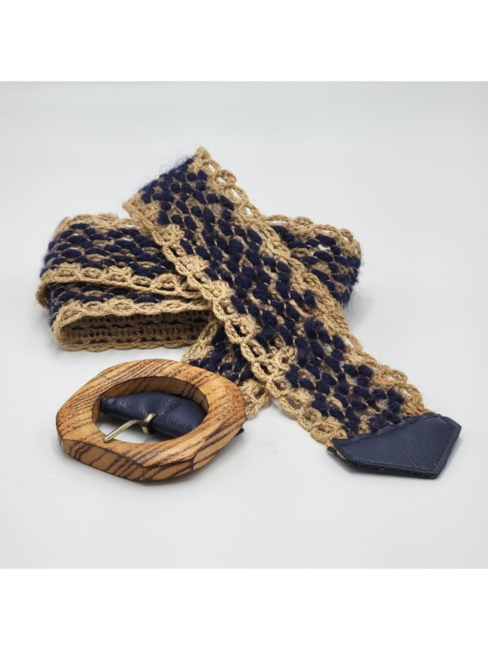 Vtg Boho woven Jute   Belt With Wooden Buckle In Navy Blue & Beige